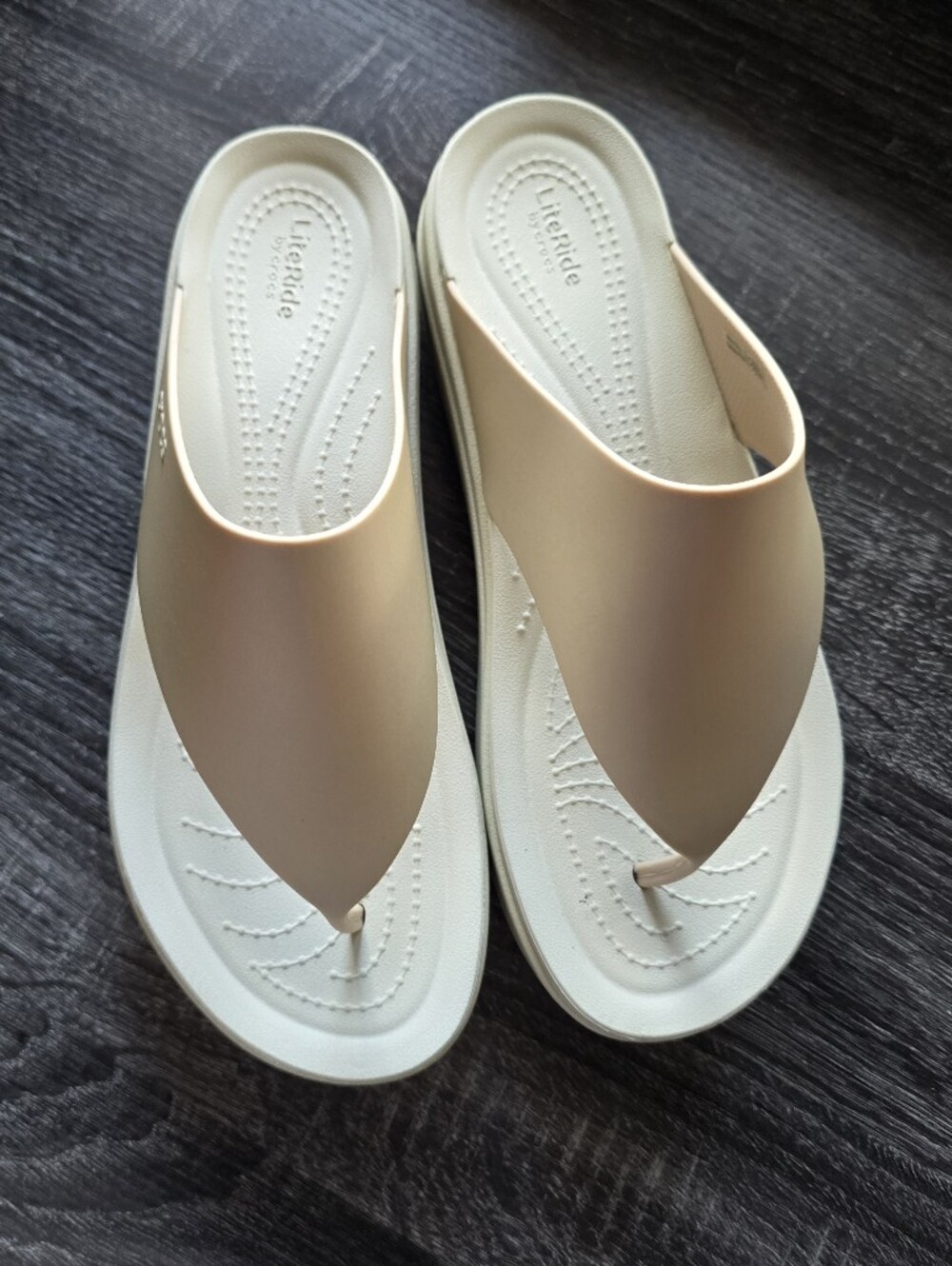 Crocs Brooklyn Sandals
